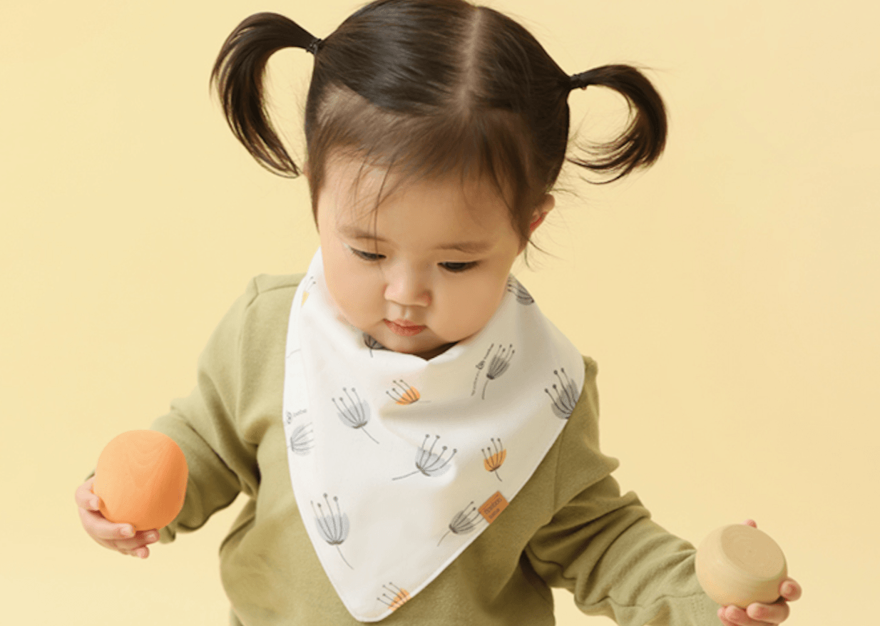 Bamboo Flower Pattern Double Sided Baby Scarf Bib - 1pc | Bamboo-Bebe - Mamarang